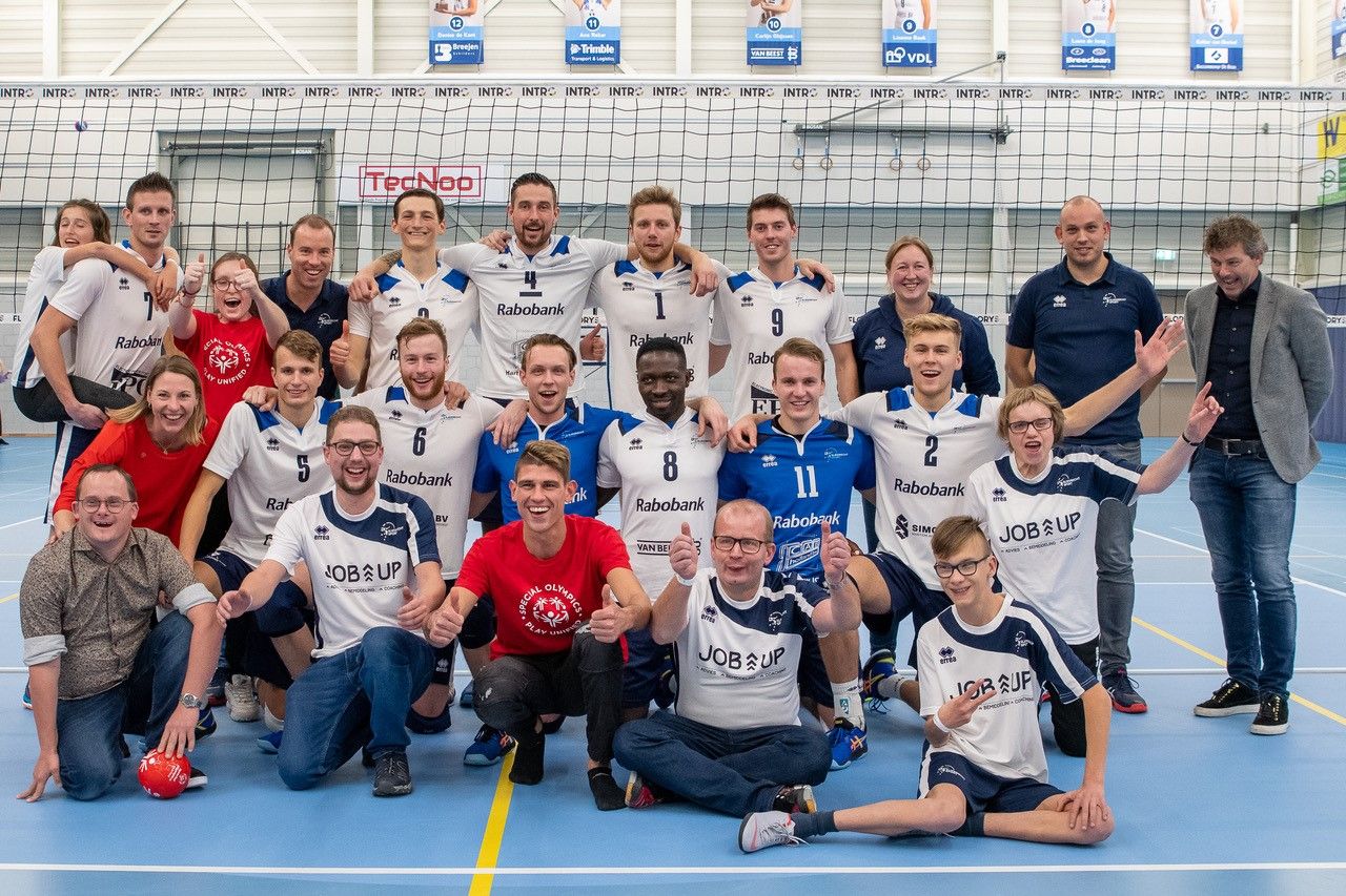 Uniek volleybal en het PU team