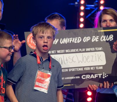 uitreikingen van de Play Unified op de club-32LRPUWEB.jpg